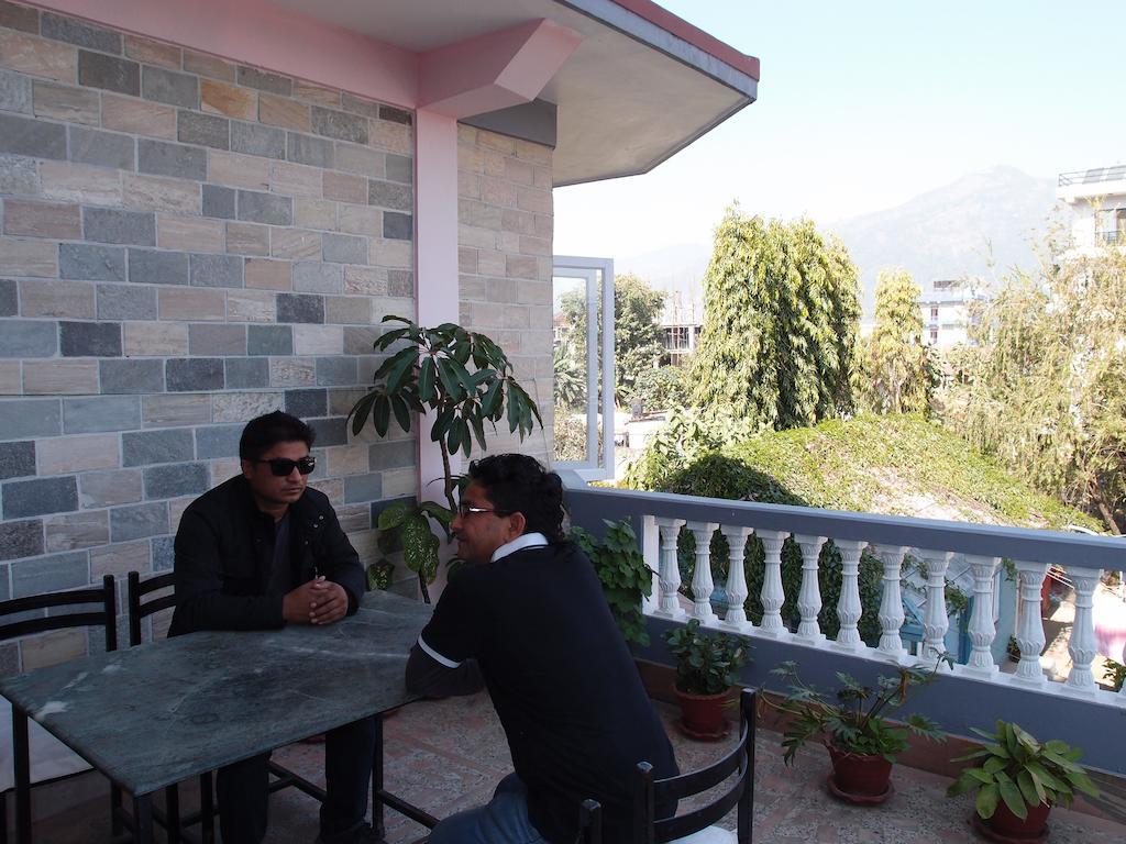 Hotel Fishtail Villa Pokhara Esterno foto